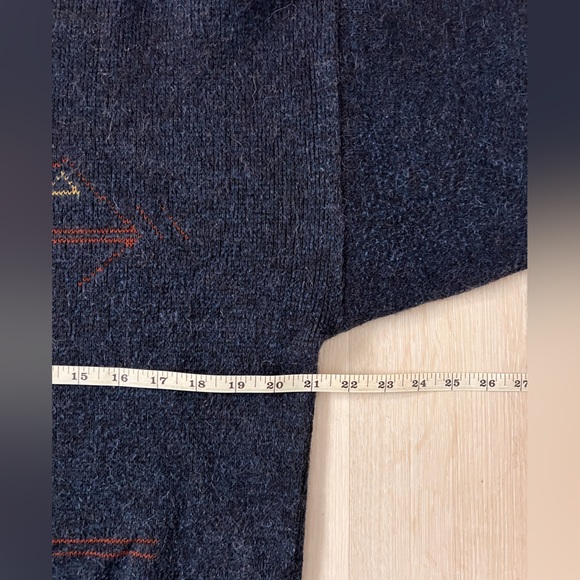 Vintage Crew Neck Sweater - Picture 11 of 16